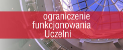 Ograniczenie funkcjonowania Uczelni. Wnętrze budynku z przeszklonym dachem.